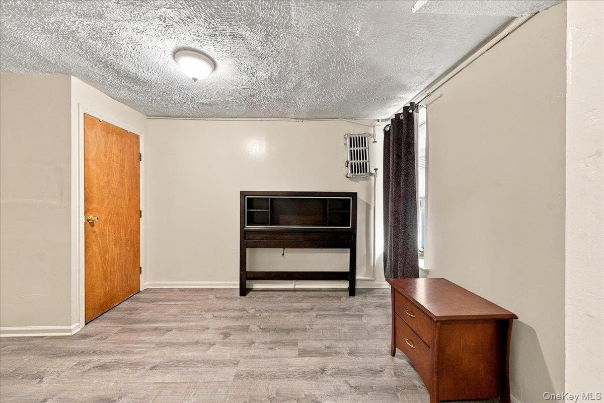 1022 E 219th Street thumbnail 14