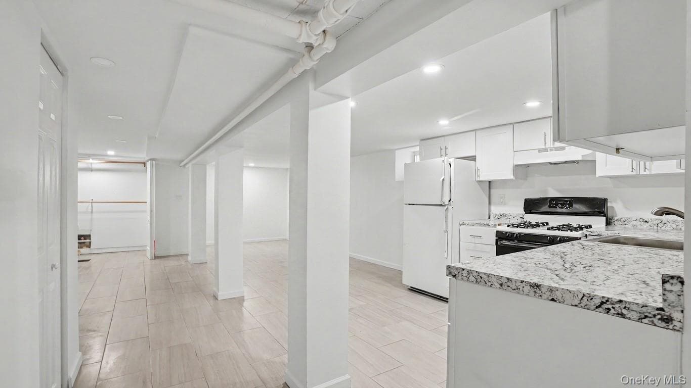 2977 Harding Avenue thumbnail 10