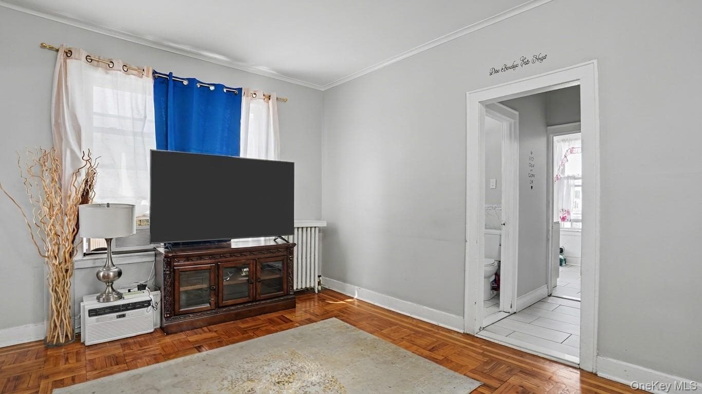 2977 Harding Avenue thumbnail 19