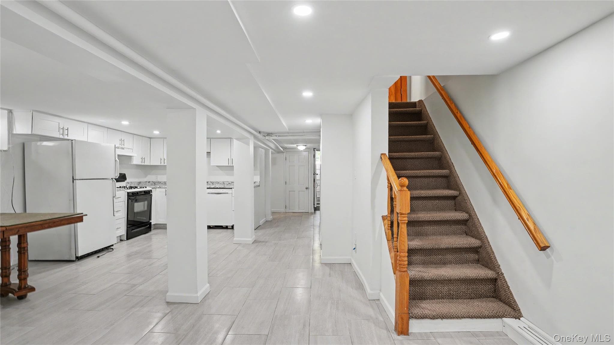 2977 Harding Avenue thumbnail 13