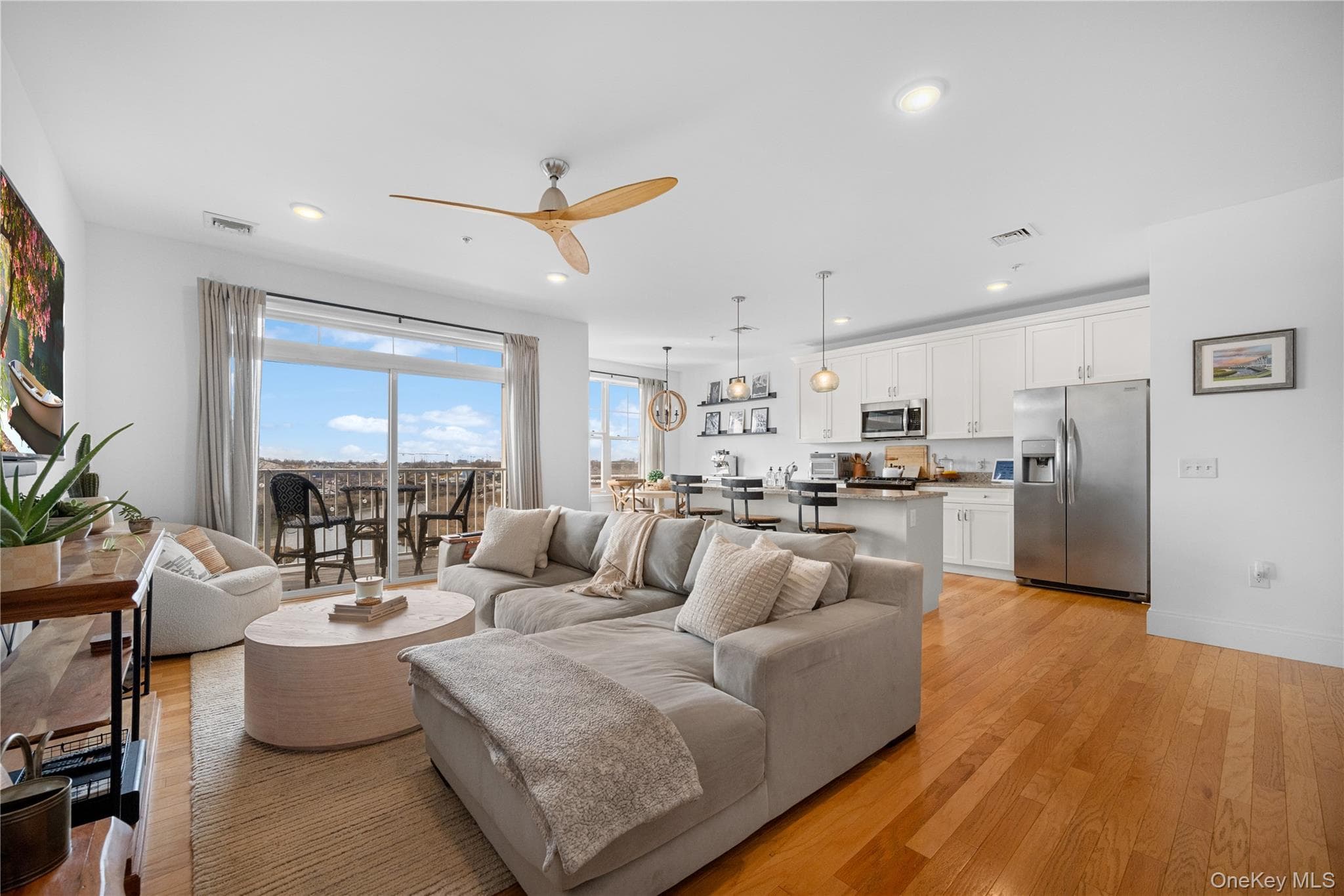 228 Marina Pointe Drive thumbnail 10