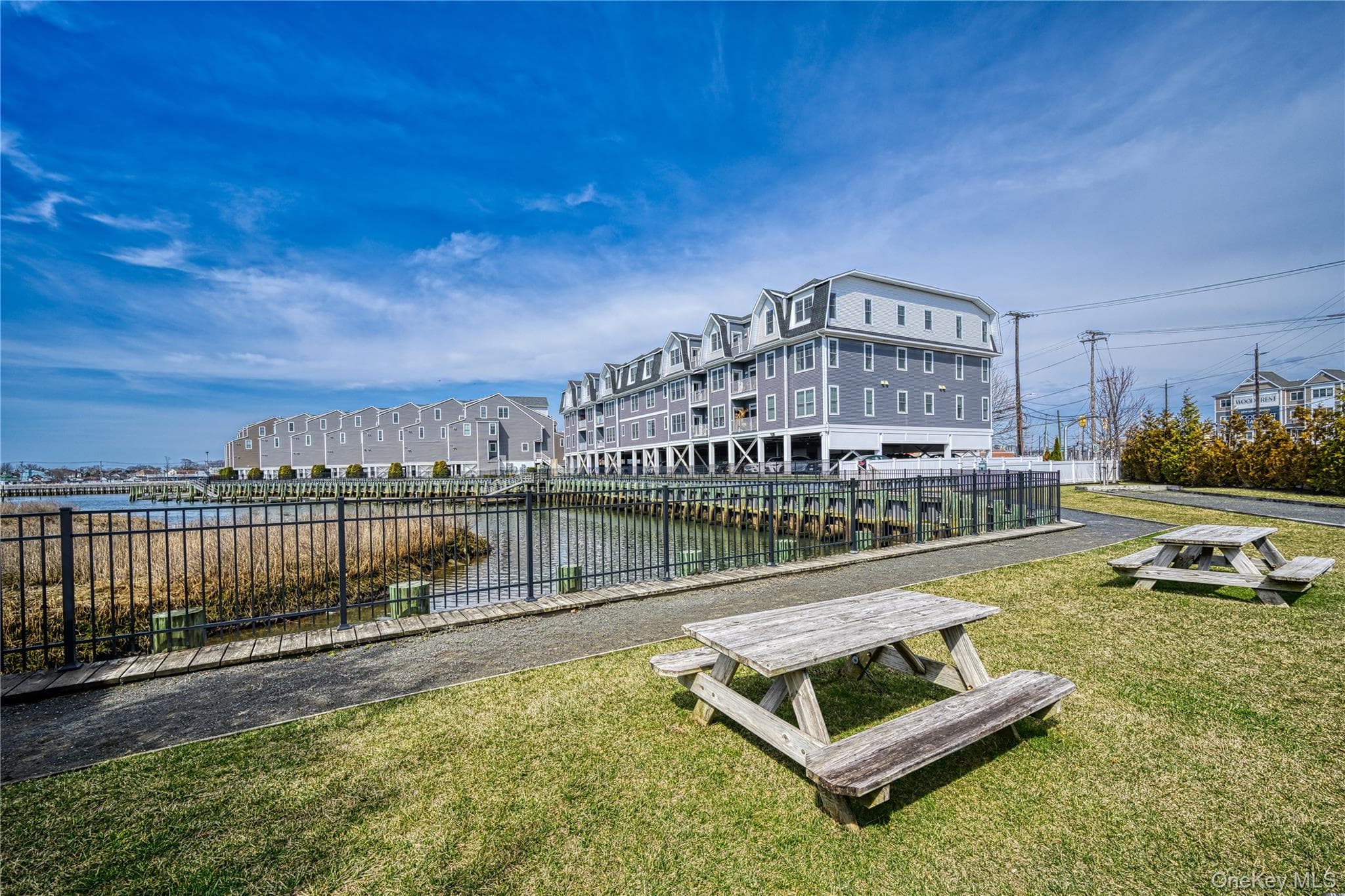 228 Marina Pointe Drive thumbnail 18