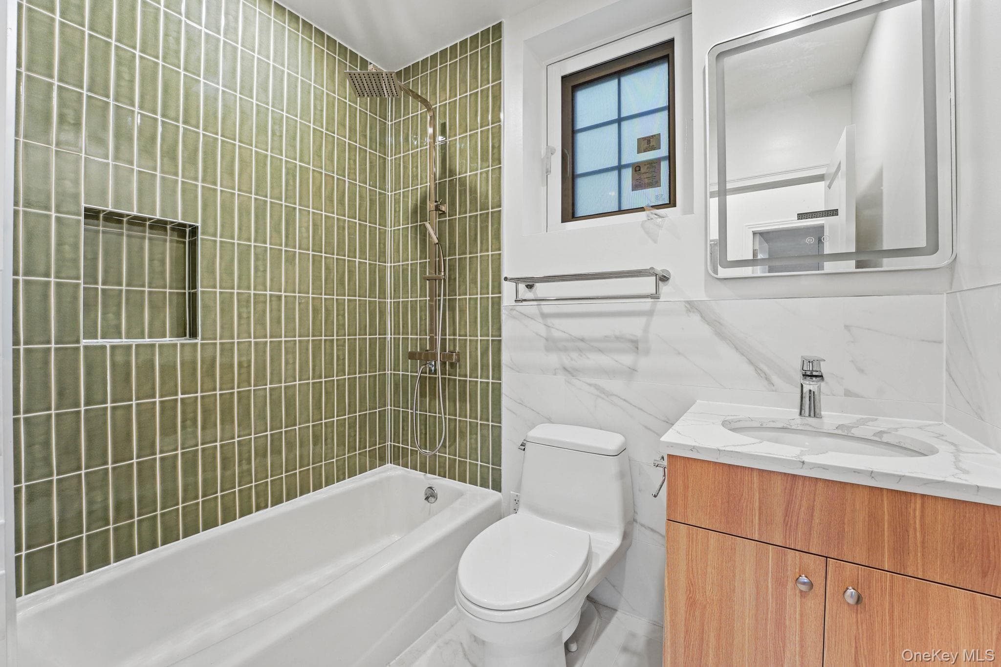 15033 Hawtree Street thumbnail 7