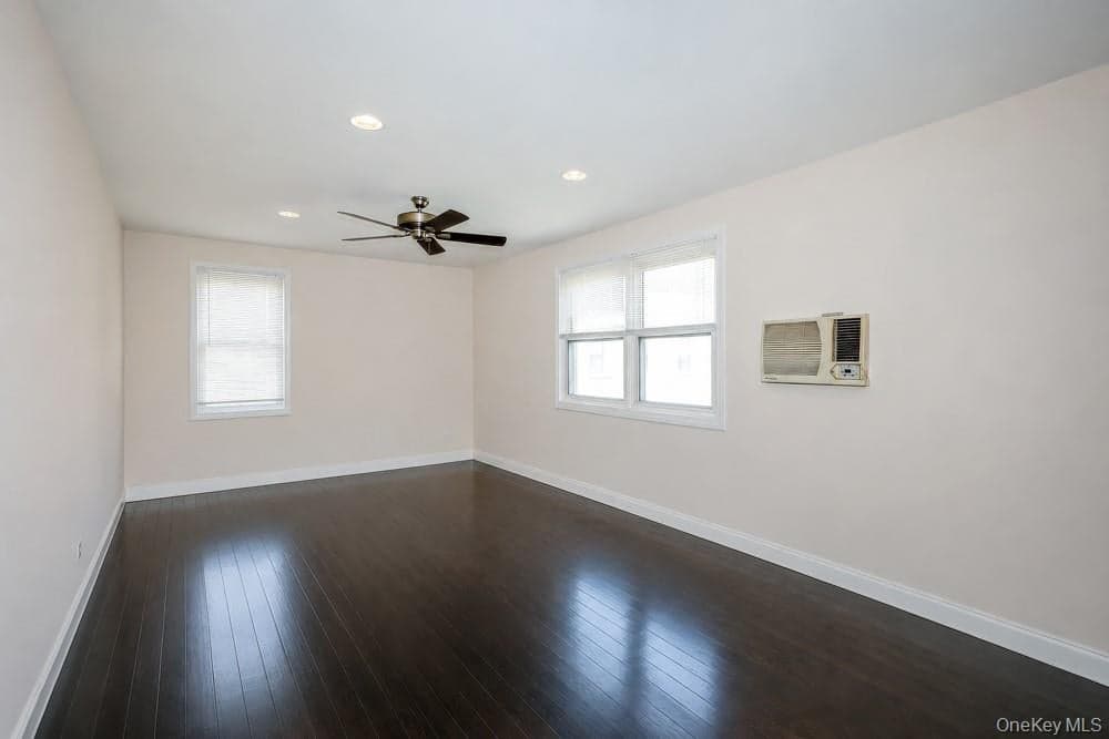 71-11 252 Street Unit: 195B thumbnail 8