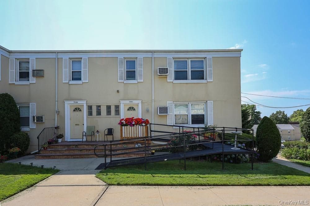 71-11 252 Street Unit: 195B thumbnail 6