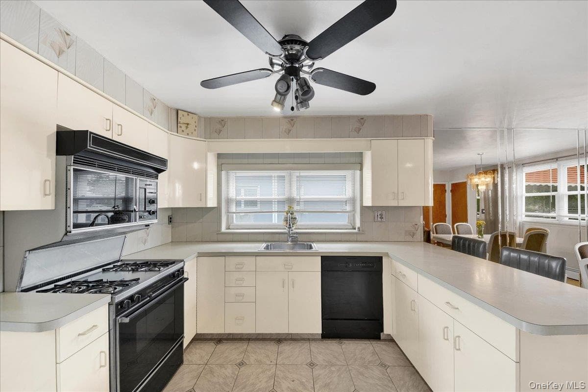 2810 Harding Avenue thumbnail 6