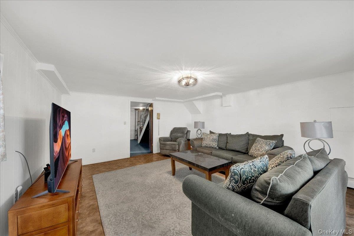 2810 Harding Avenue thumbnail 21