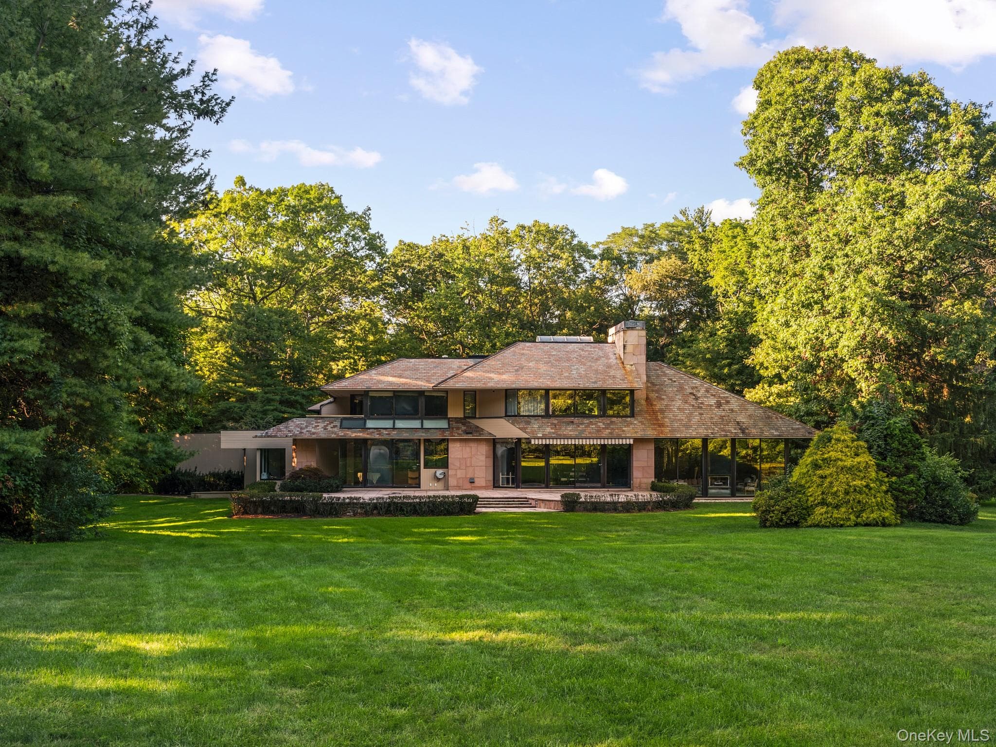 101 Wheatley Road, Old Westbury