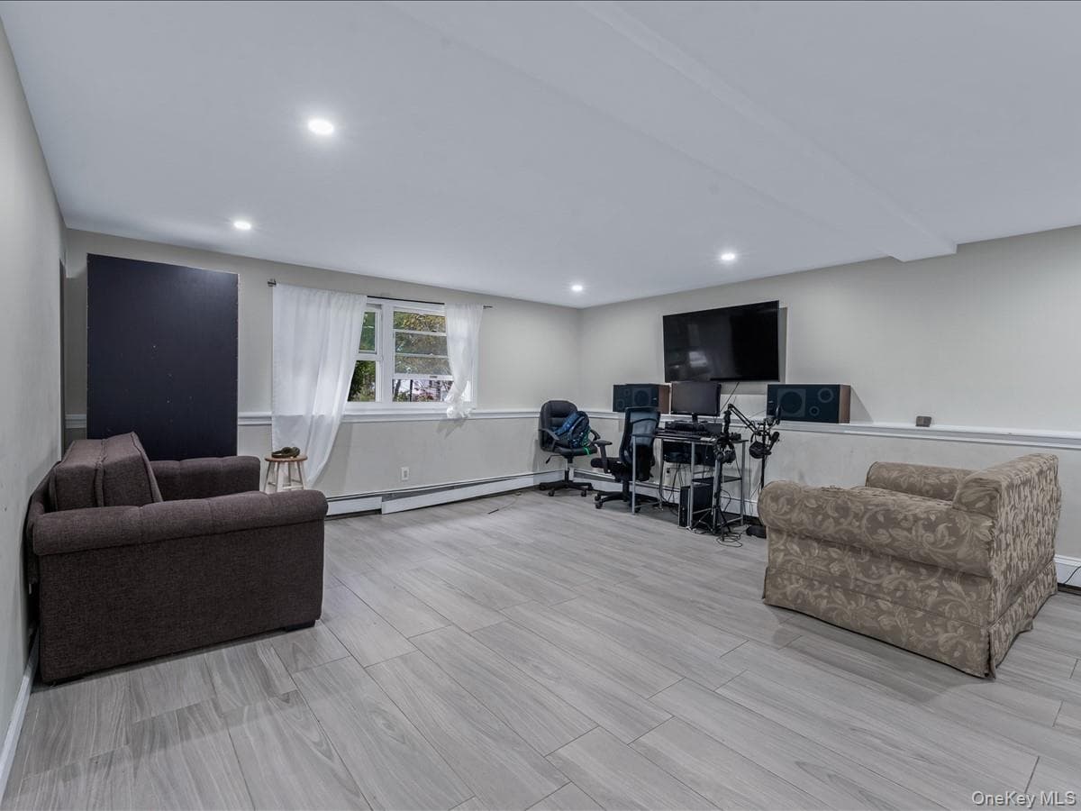 33 Winside Lane thumbnail 13