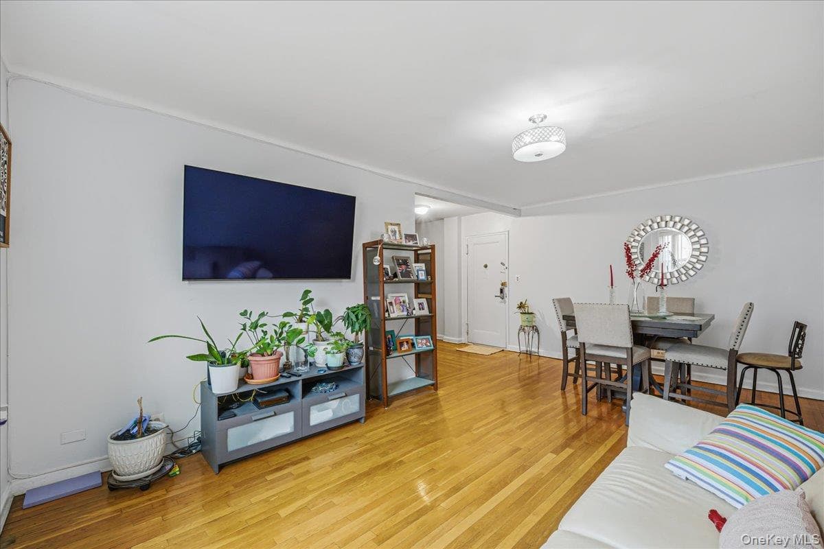 64-11 99 Street Unit: 414 thumbnail 9