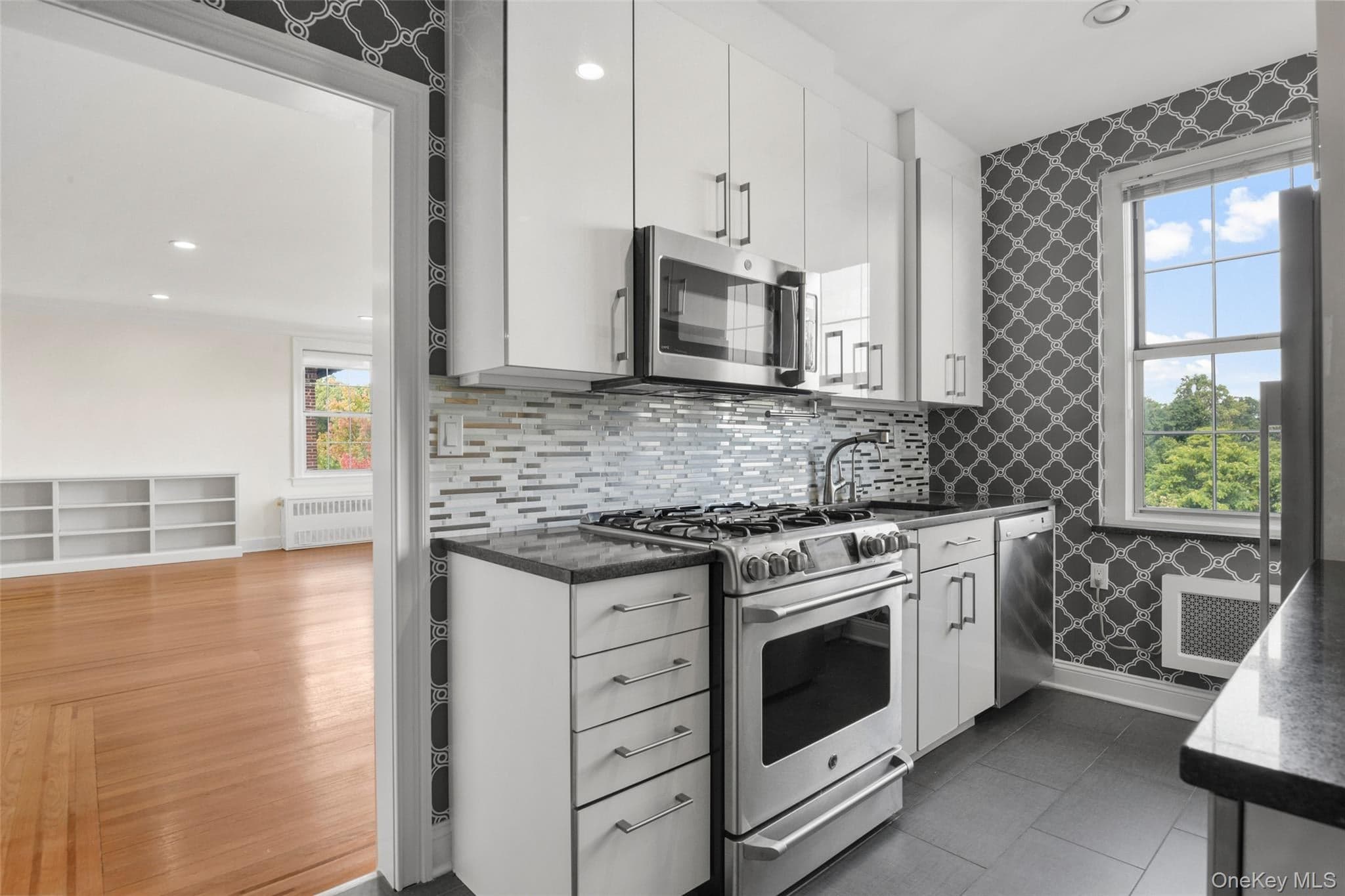 16 N Chatsworth Avenue Unit: 712 thumbnail 9