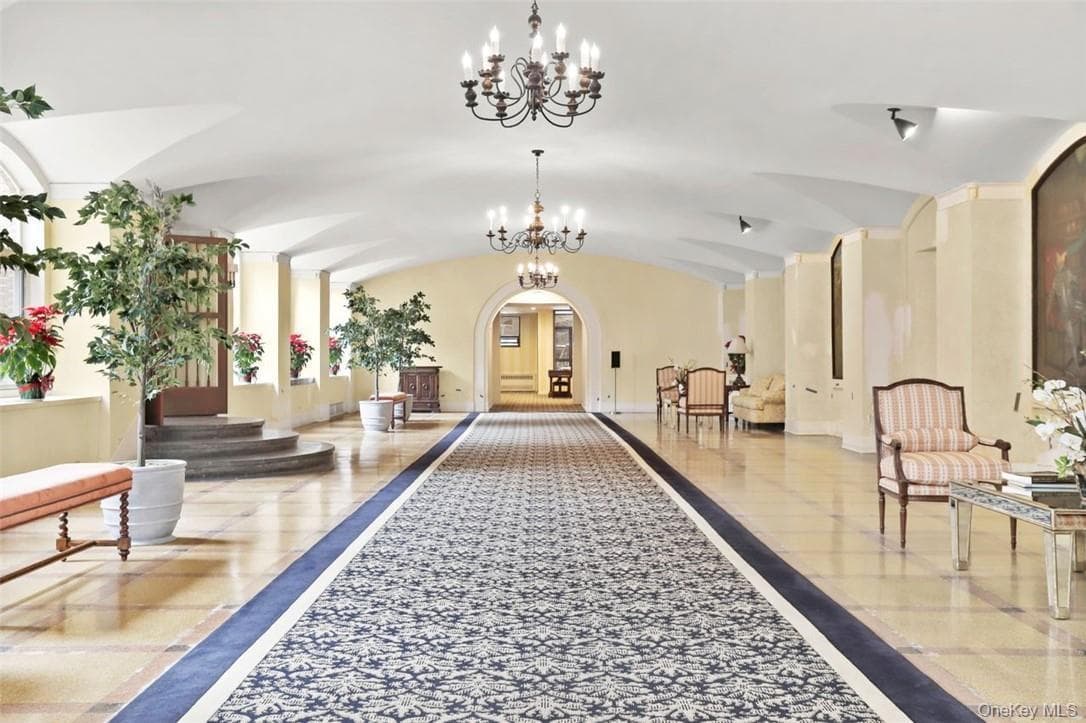 16 N Chatsworth Avenue Unit: 712 thumbnail 3