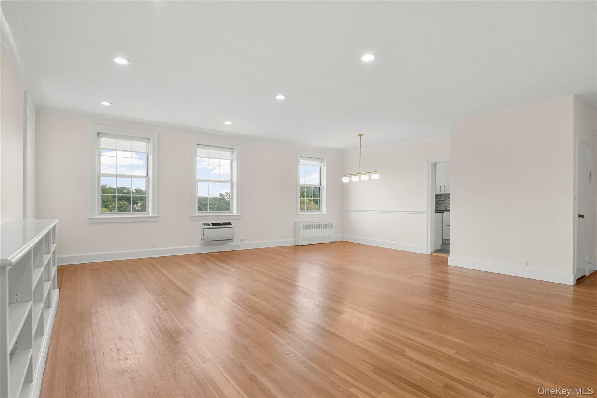 16 N Chatsworth Avenue Unit: 712 thumbnail 7