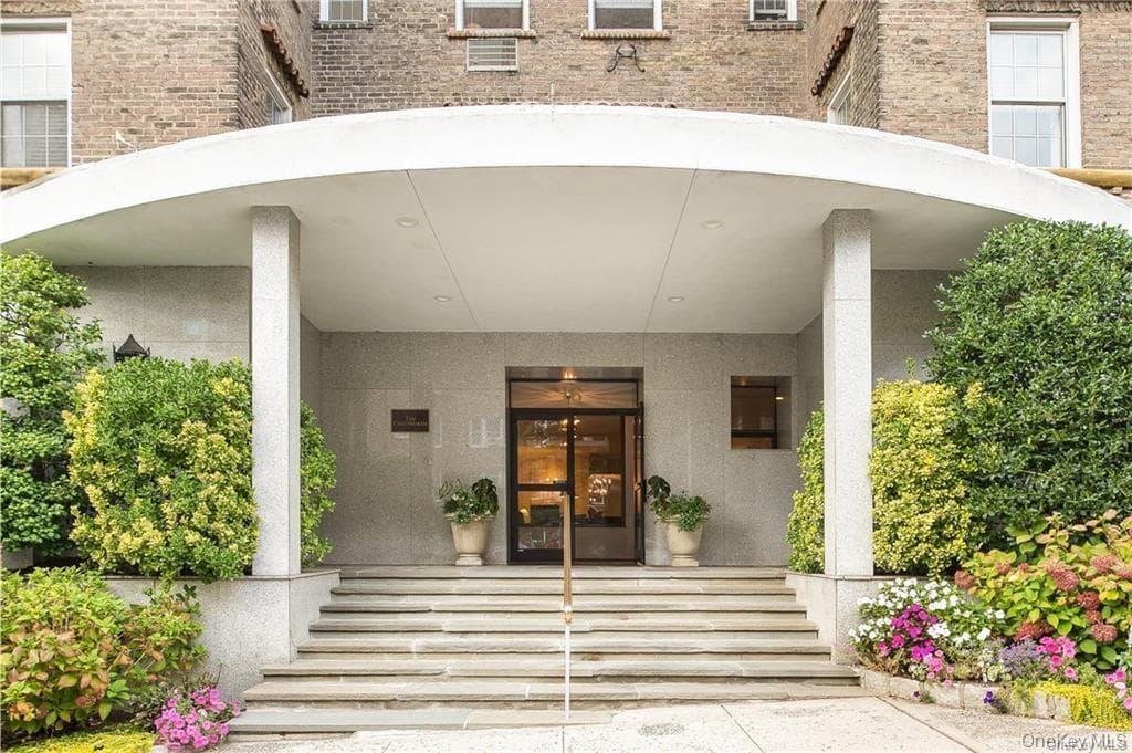16 N Chatsworth Avenue Unit: 712 thumbnail 2