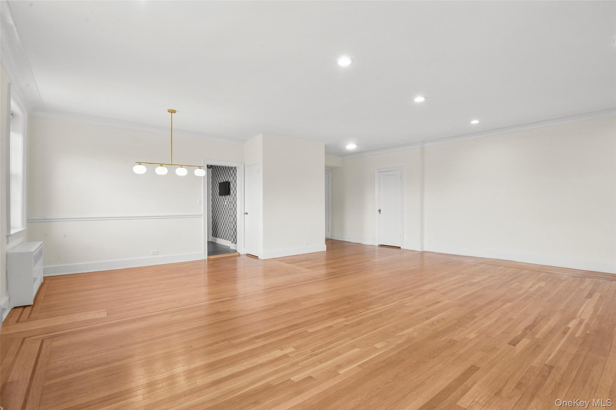 16 N Chatsworth Avenue Unit: 712 thumbnail 5
