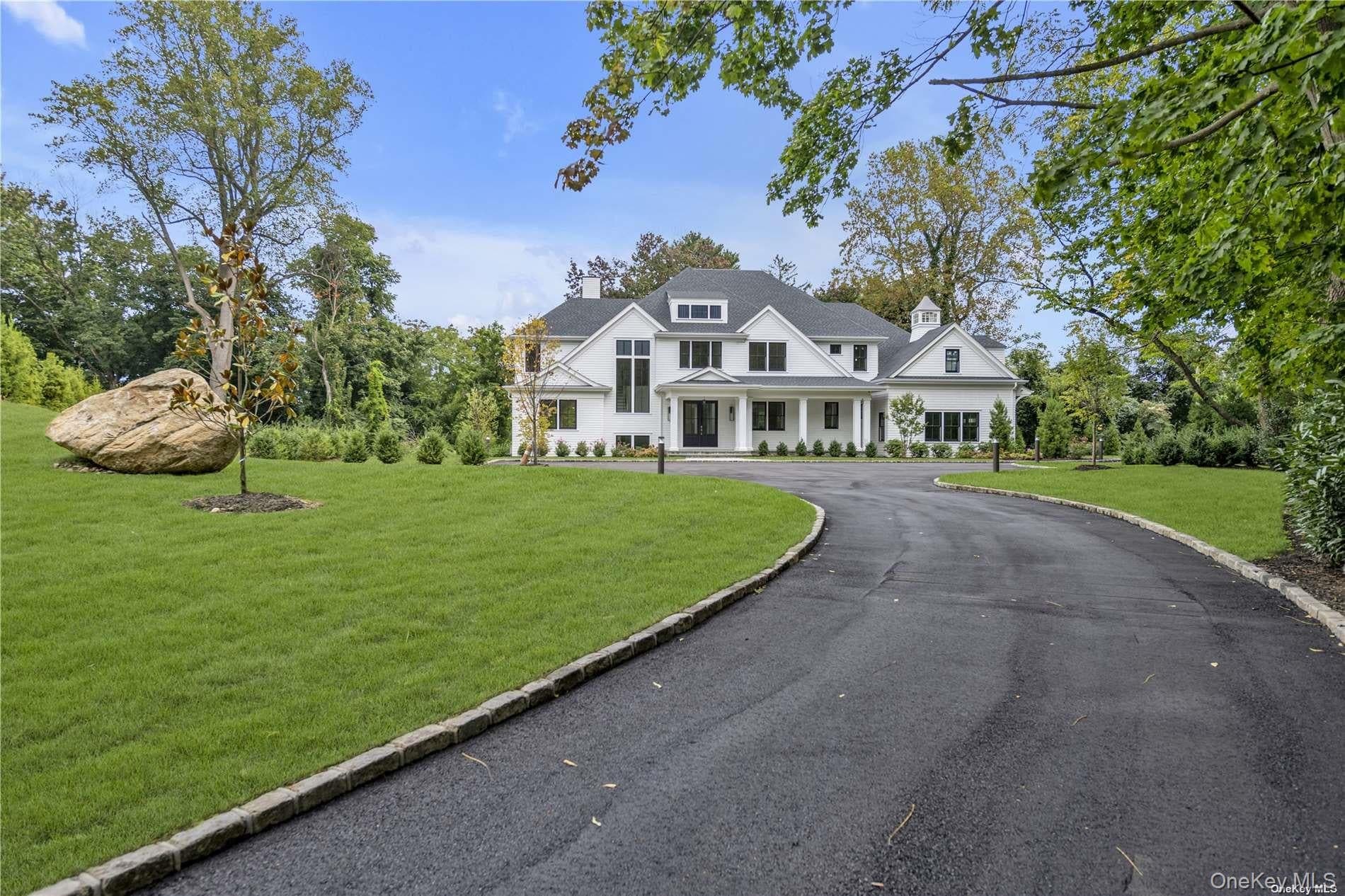 36 Cow Neck Road photo 1