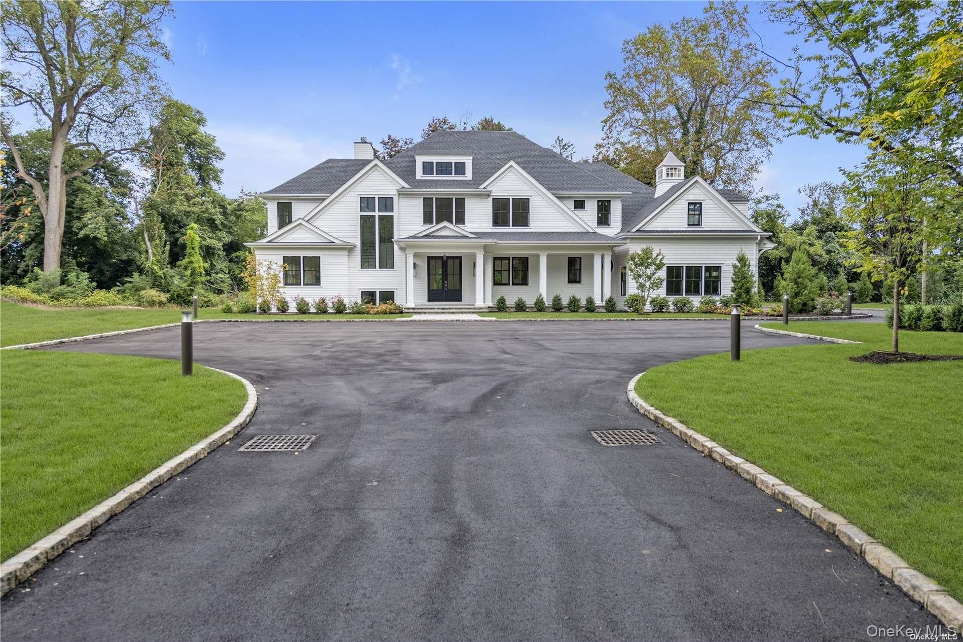 36 Cow Neck Road thumbnail 2