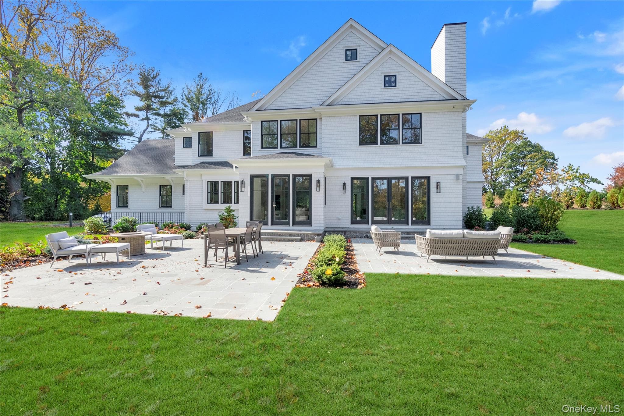 36 Cow Neck Road thumbnail 44