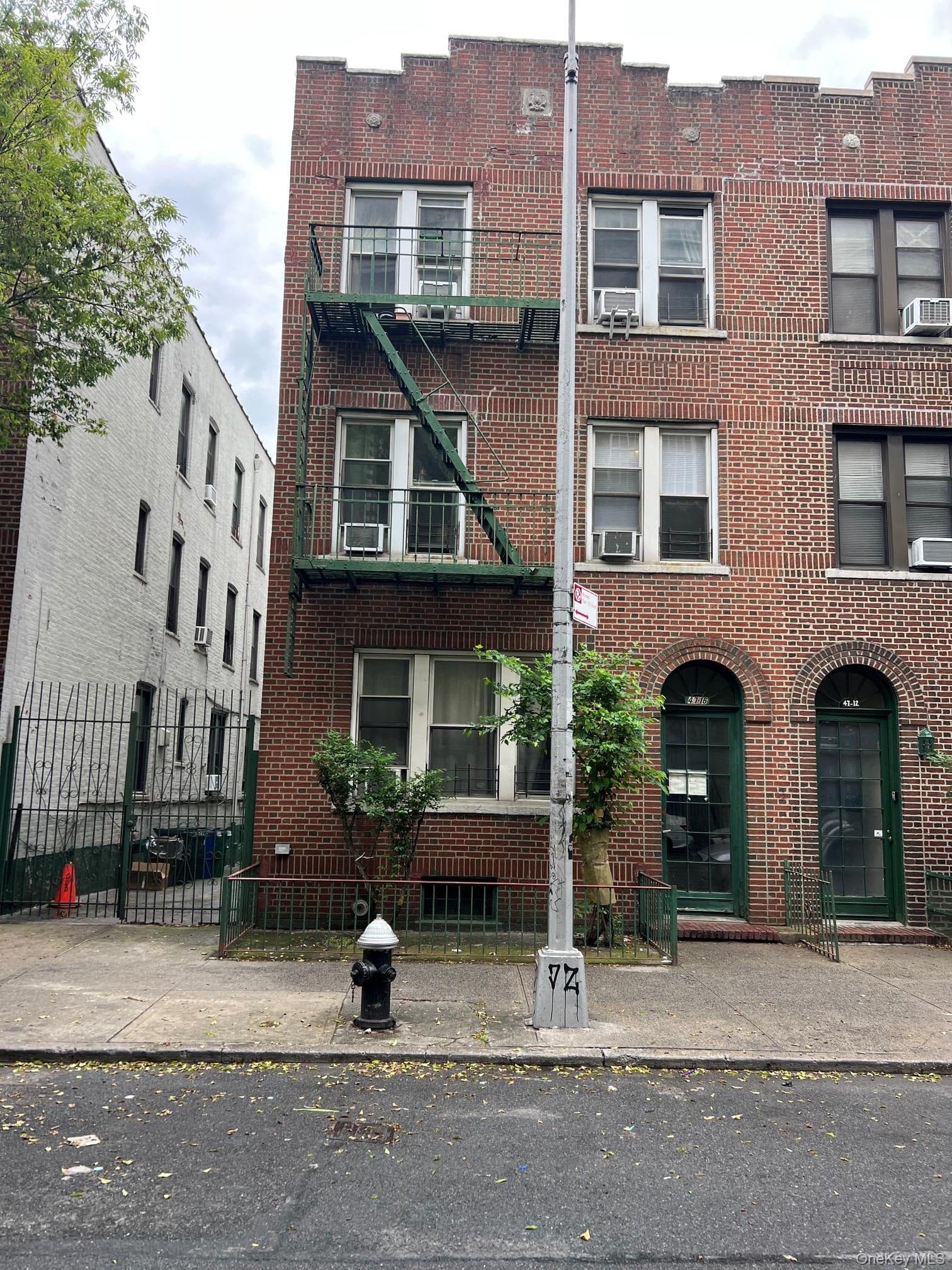 47-16 46 Street photo 1