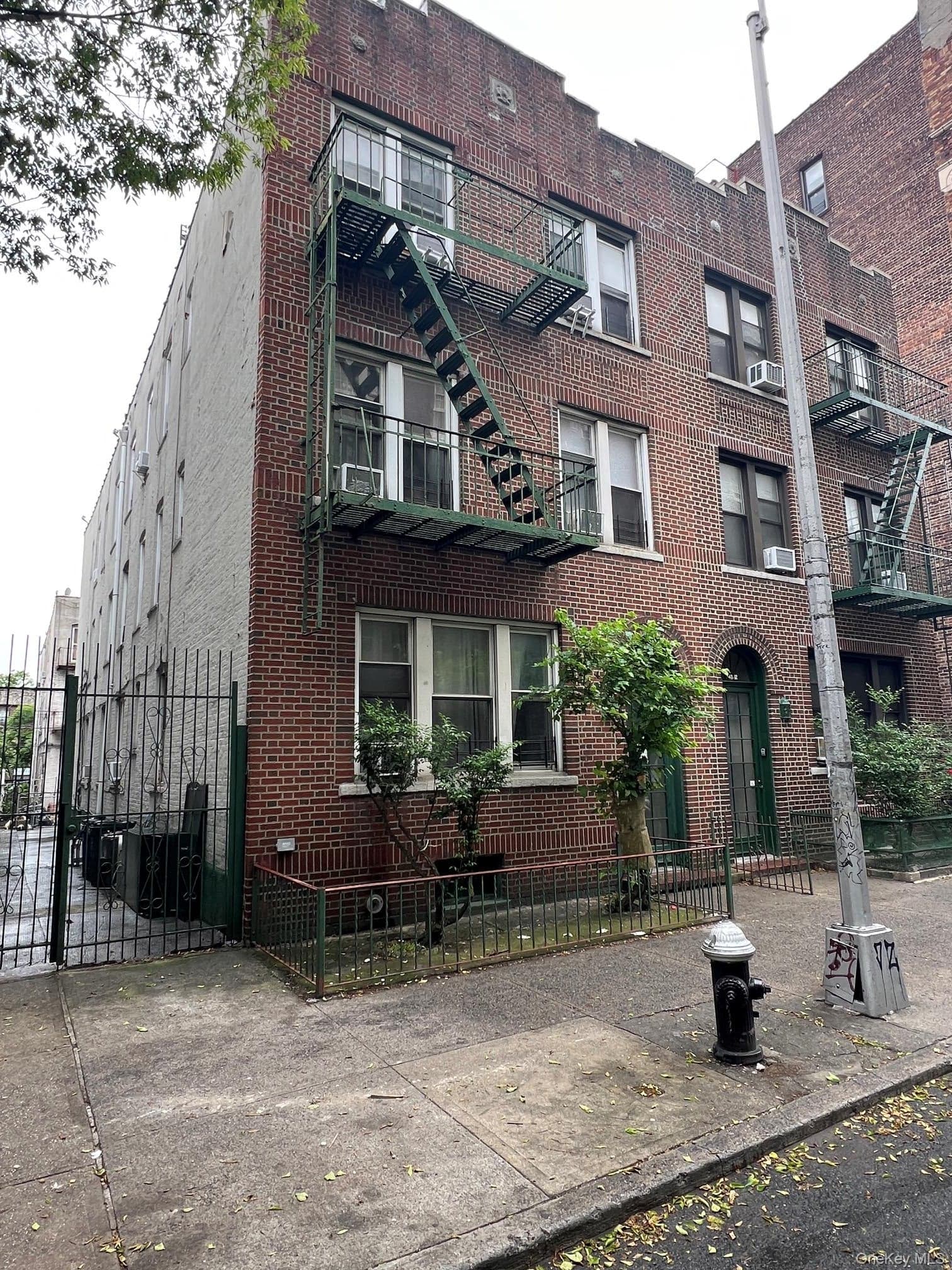 47-16 46 Street thumbnail 2