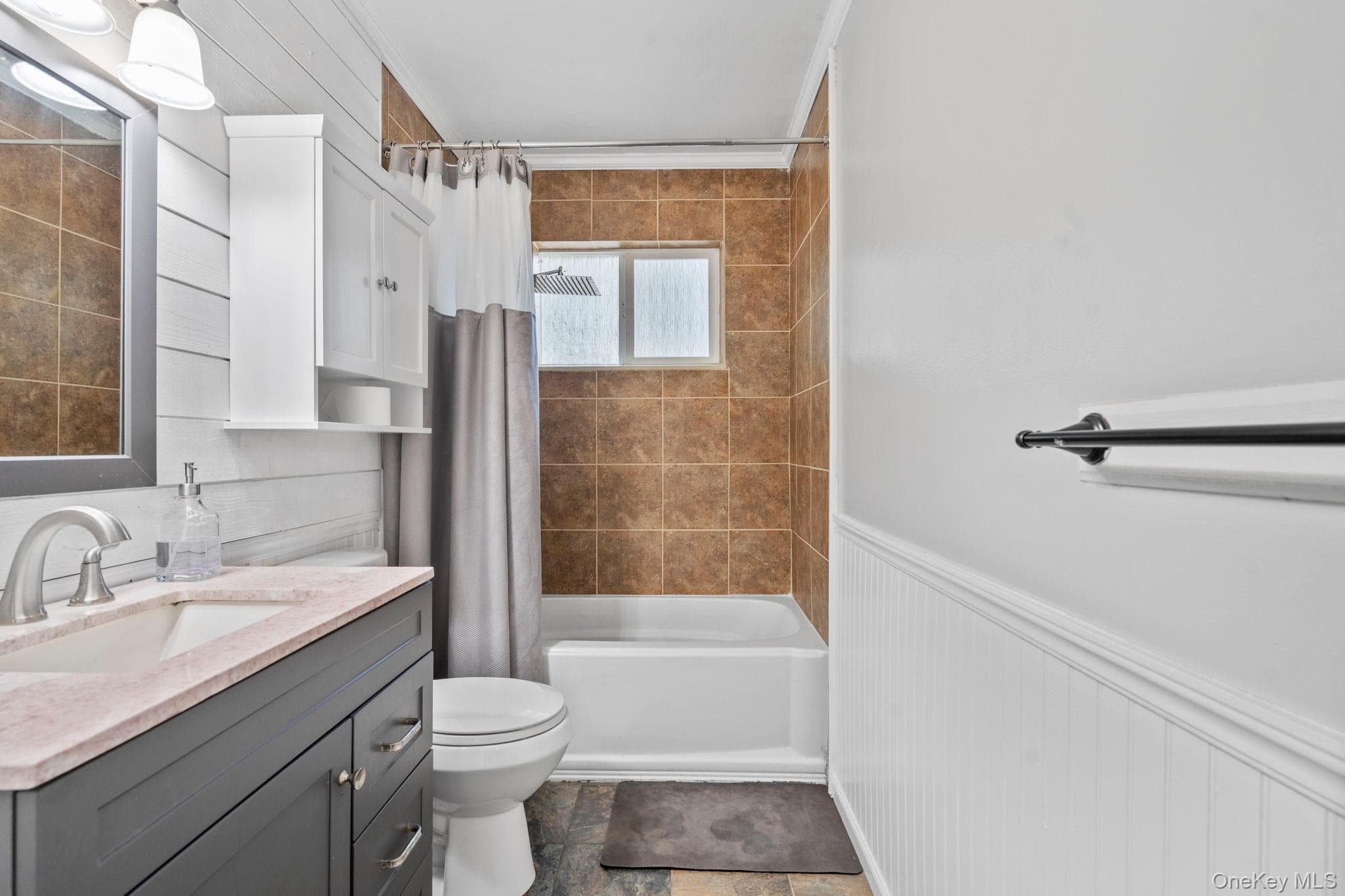 28 Yaphank Avenue thumbnail 10