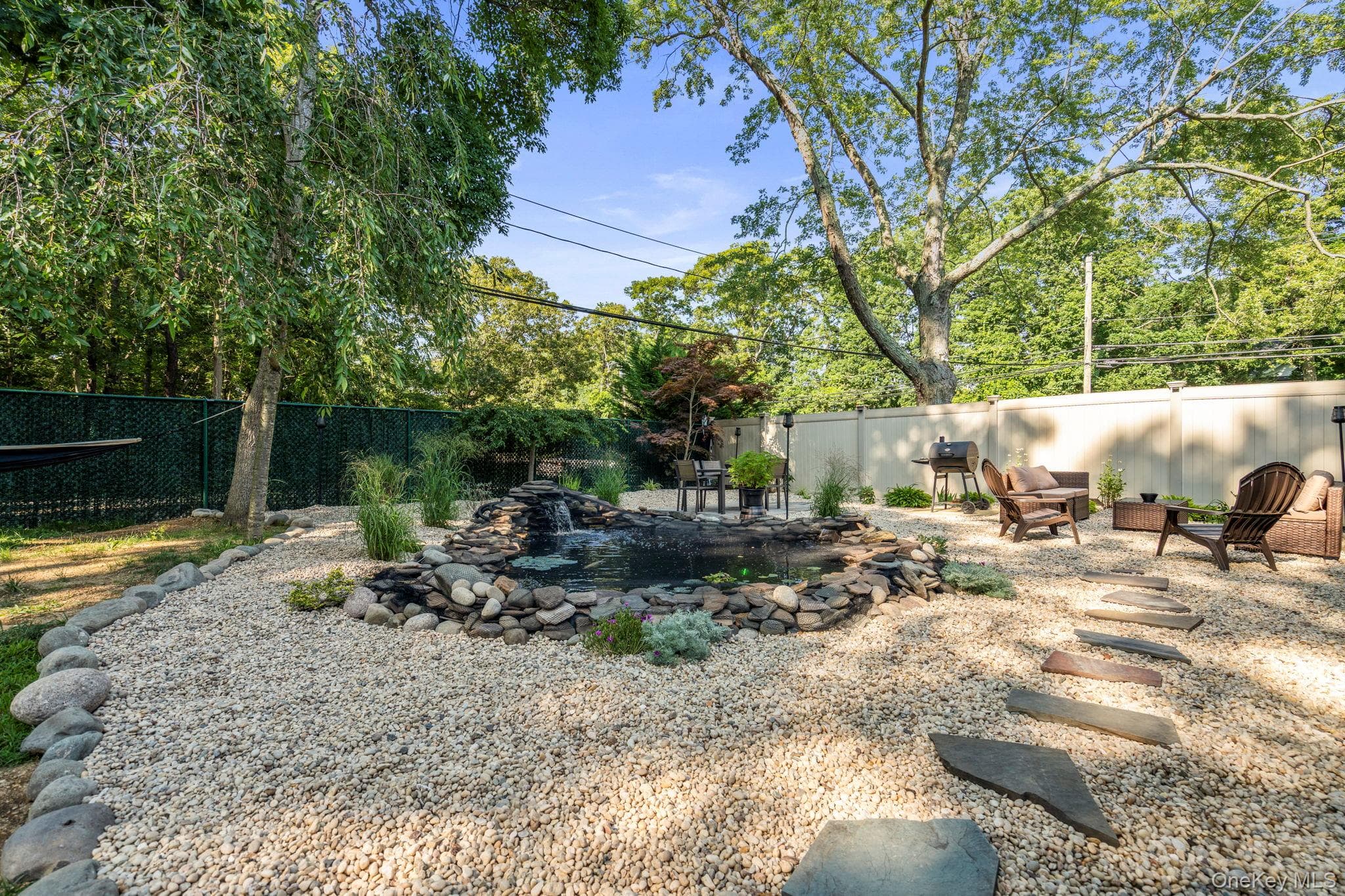 28 Yaphank Avenue thumbnail 14