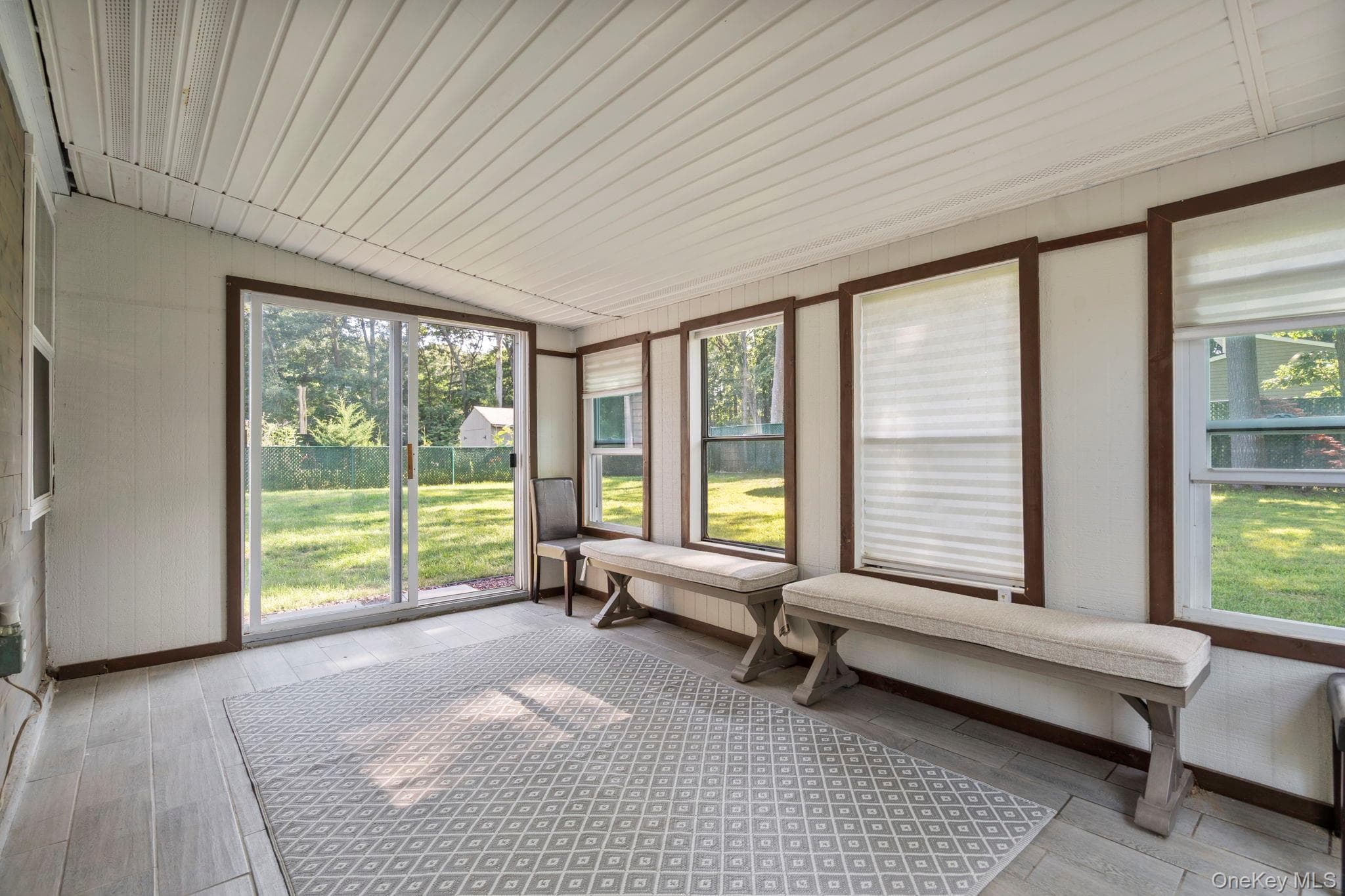 28 Yaphank Avenue thumbnail 11