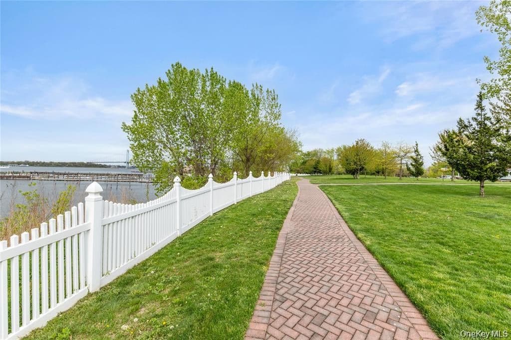 319 Endeavor Place Unit: 43 thumbnail 3