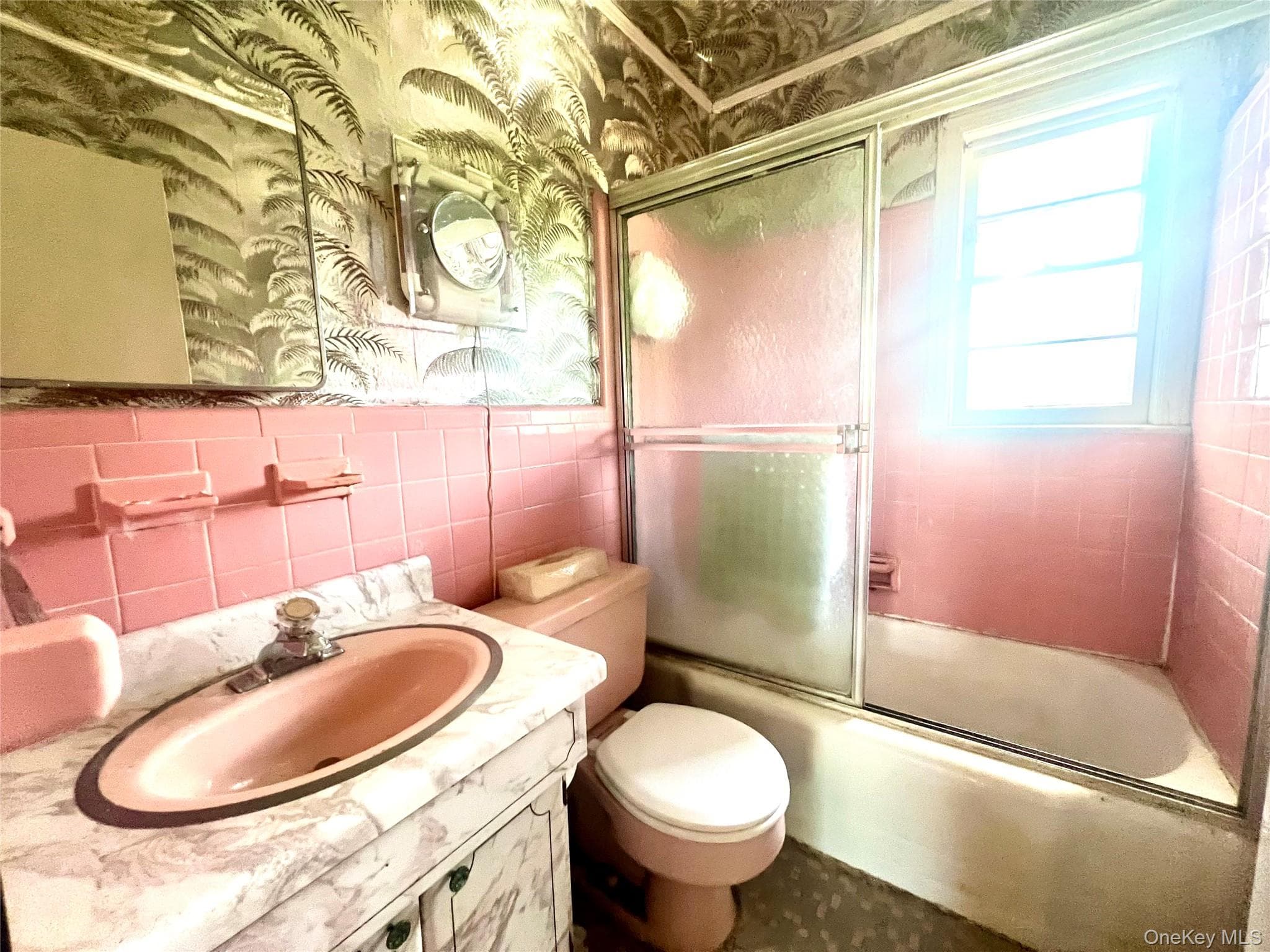 446 Howard Avenue thumbnail 9
