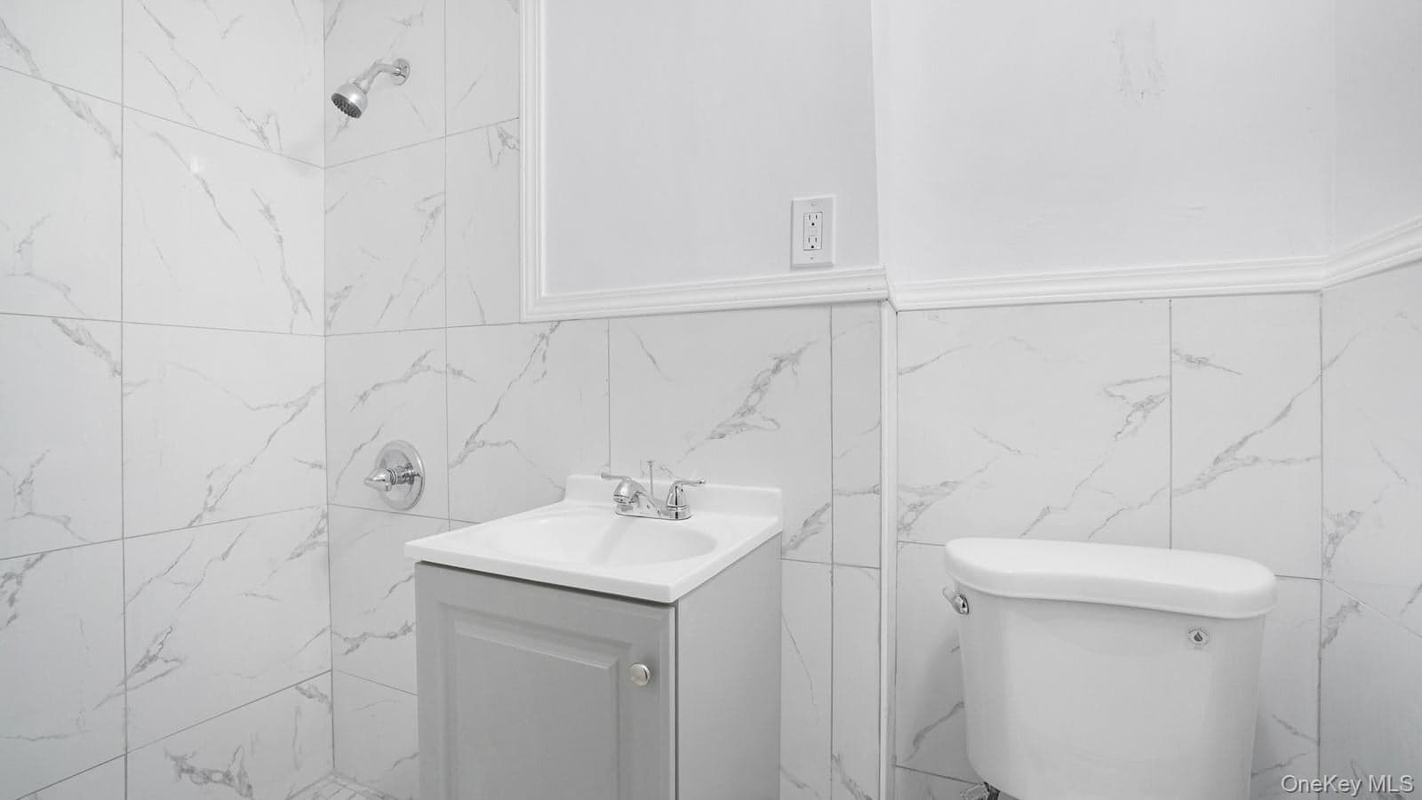 946 E 215th Street thumbnail 21