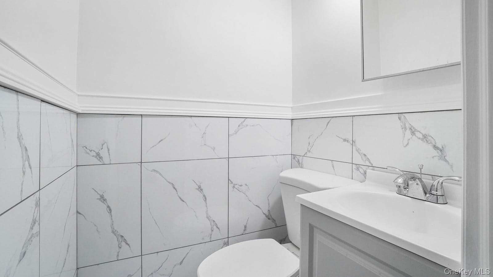 946 E 215th Street thumbnail 20