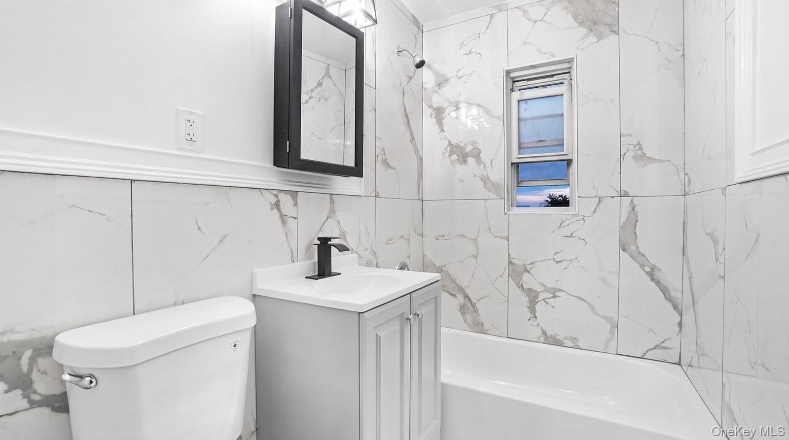 946 E 215th Street thumbnail 19