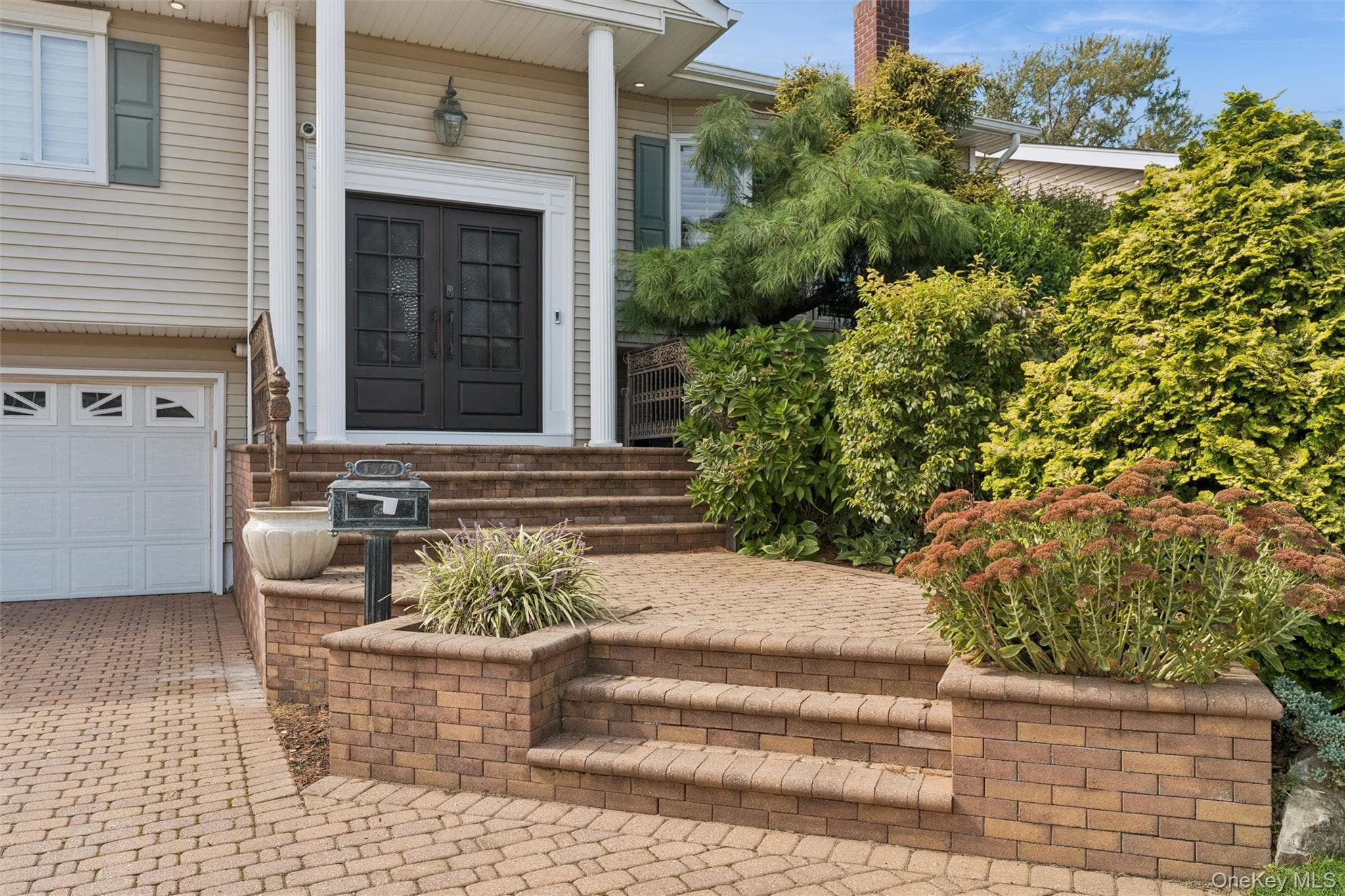 1650 James Street thumbnail 40