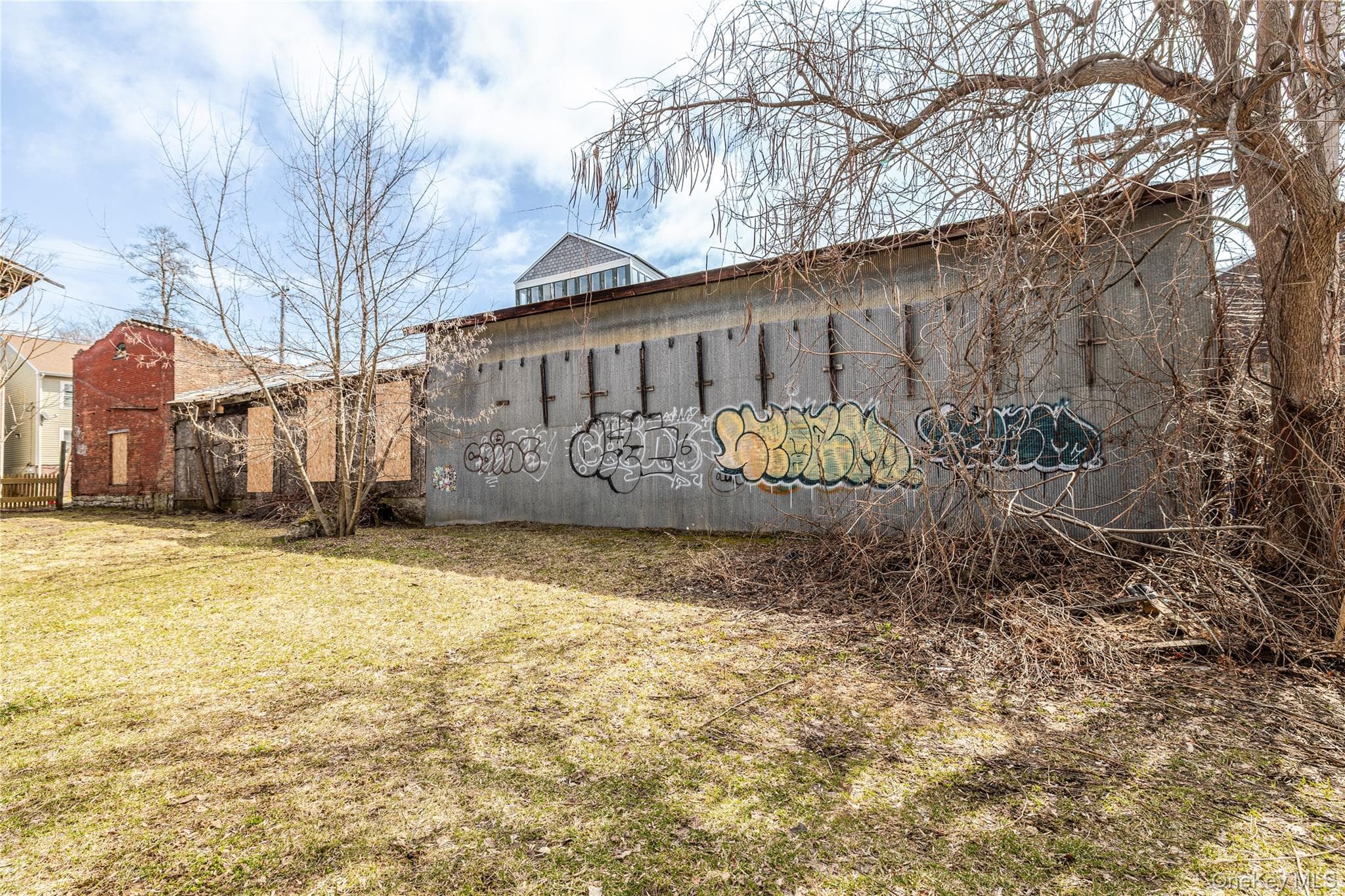 357 Columbia Street thumbnail 3
