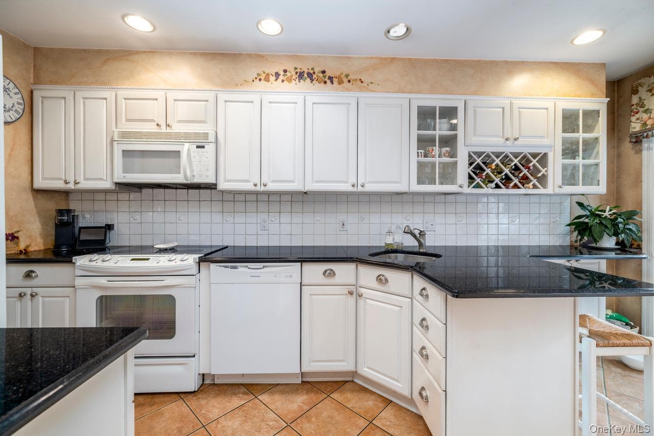 455 Morris Avenue thumbnail 8