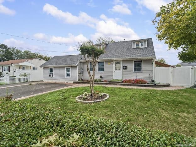 126 Claywood Drive thumbnail 4