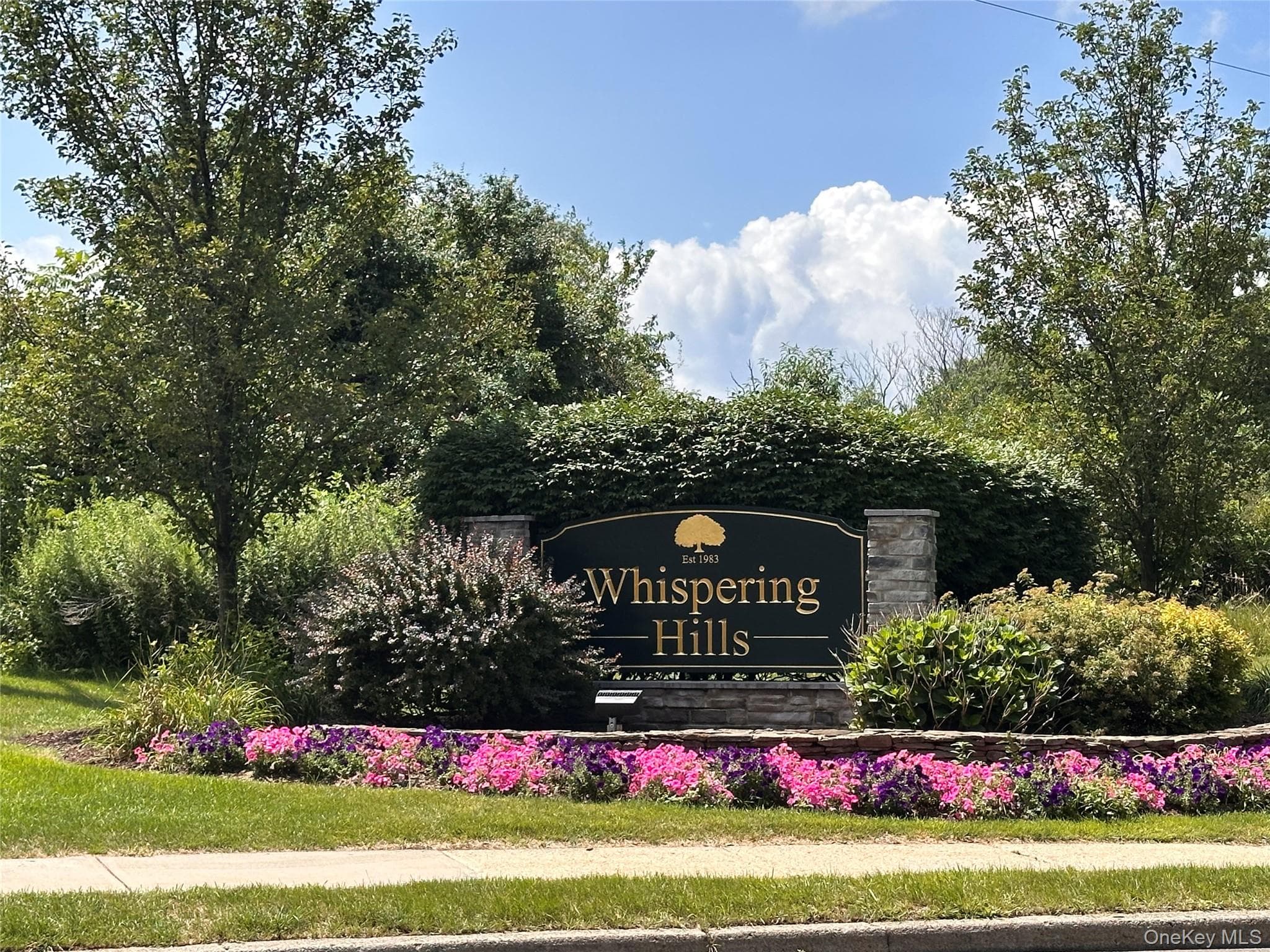 2522 Whispering Hills thumbnail 2