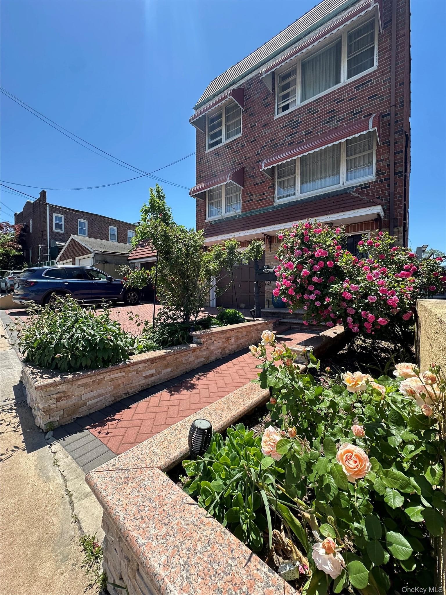7714 Cypress Hills Street thumbnail 4