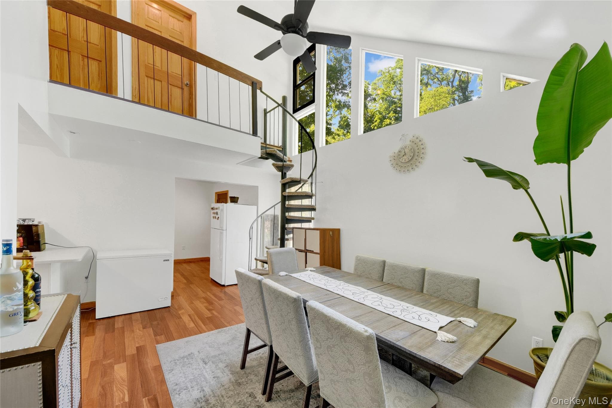435 Birdsall Drive thumbnail 8