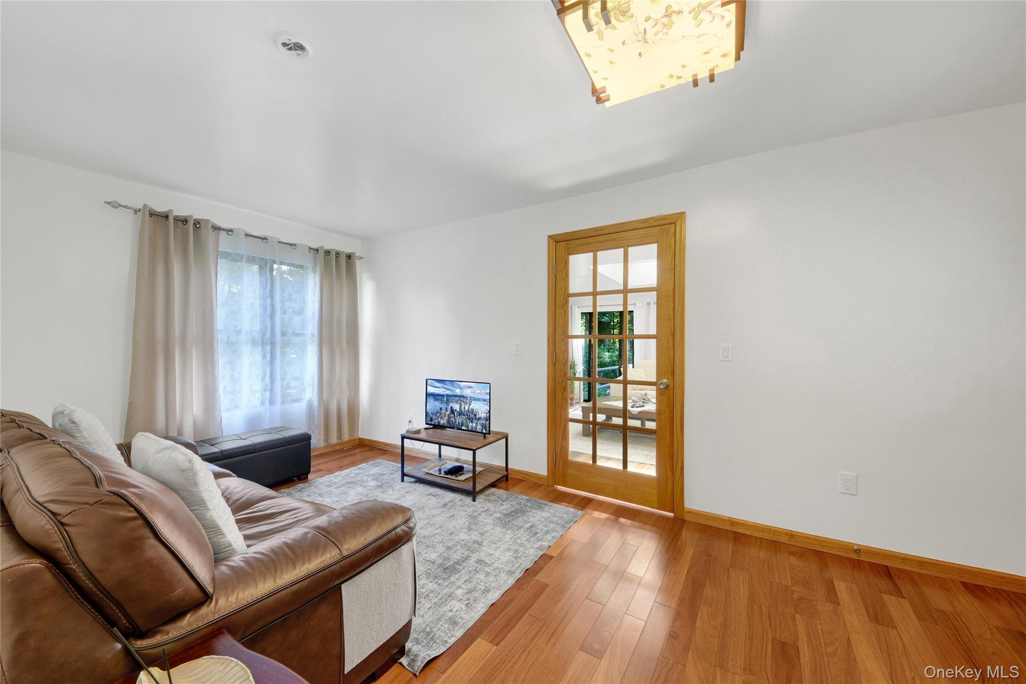 435 Birdsall Drive thumbnail 7