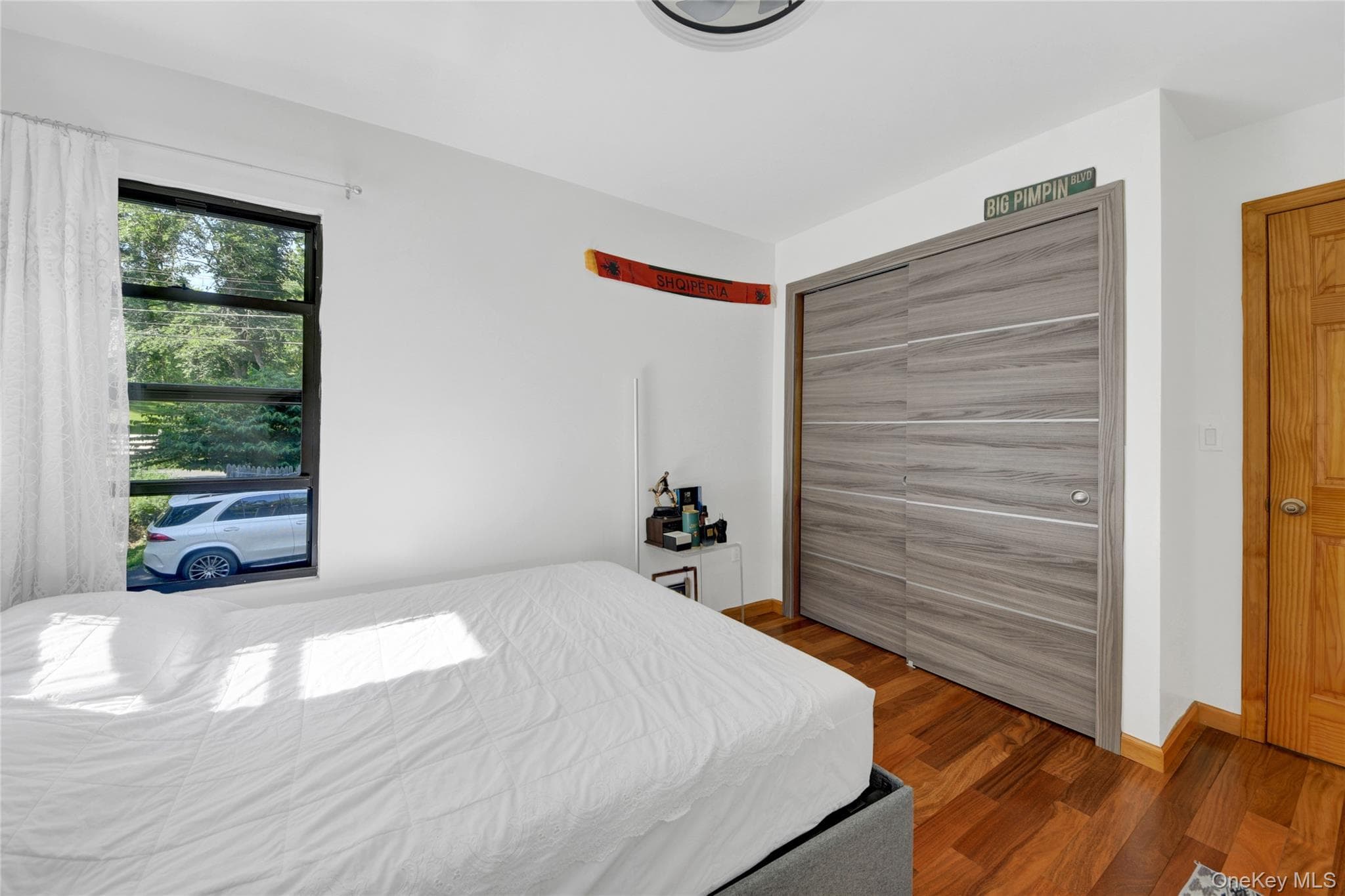 435 Birdsall Drive thumbnail 20