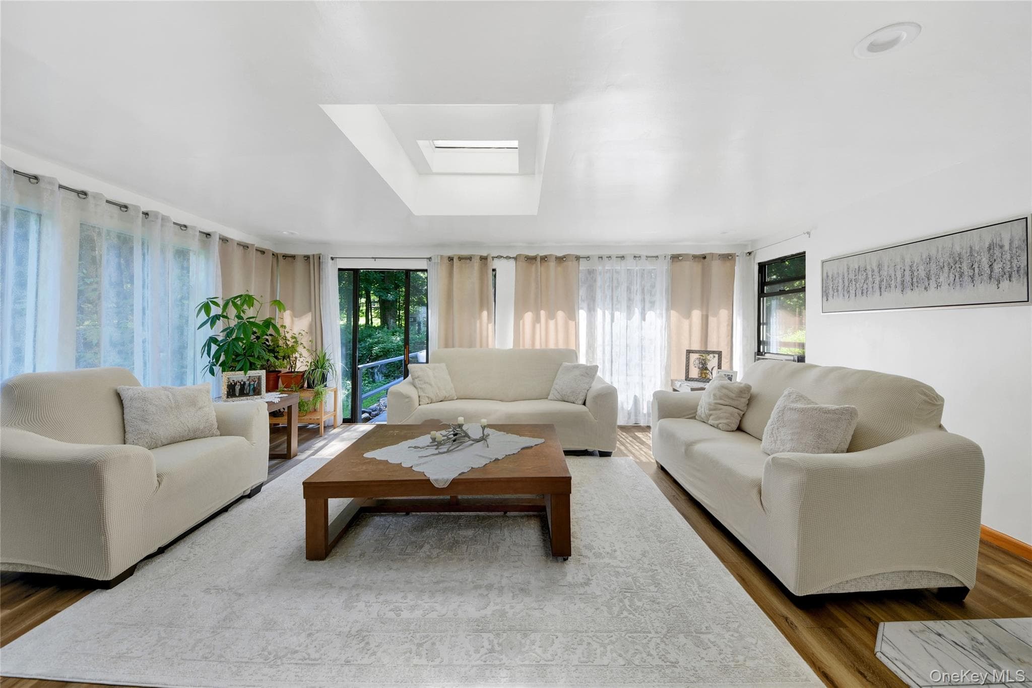 435 Birdsall Drive thumbnail 3