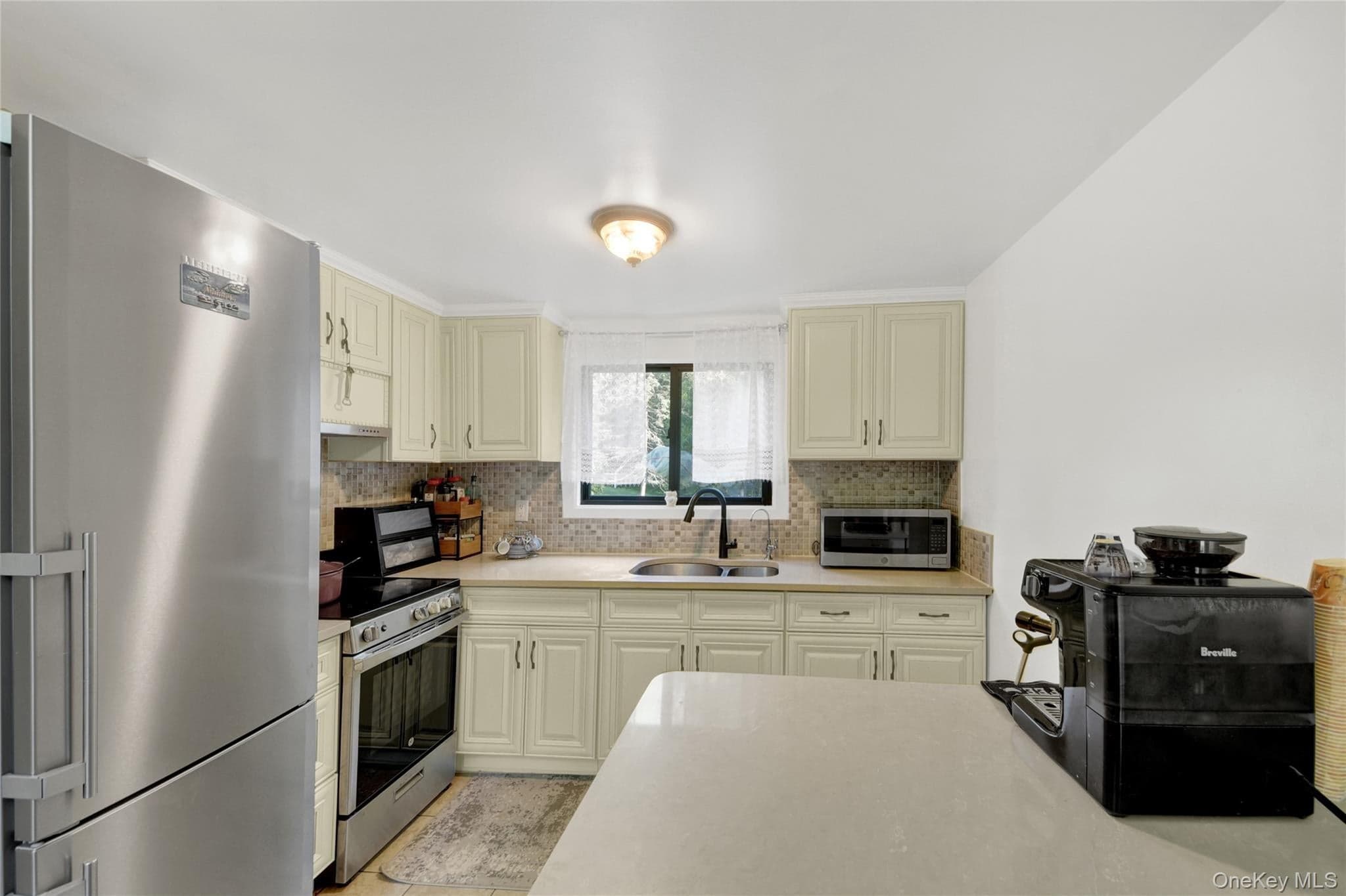 435 Birdsall Drive thumbnail 13