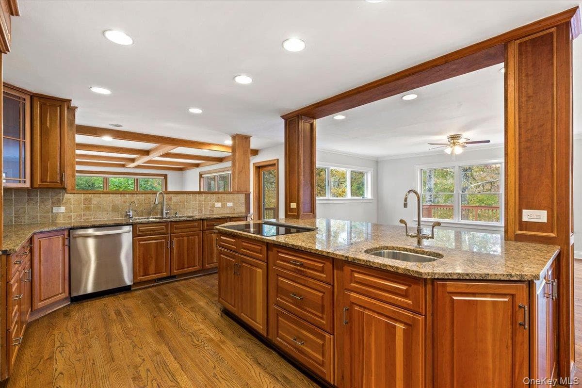 110 Oliver Road thumbnail 17