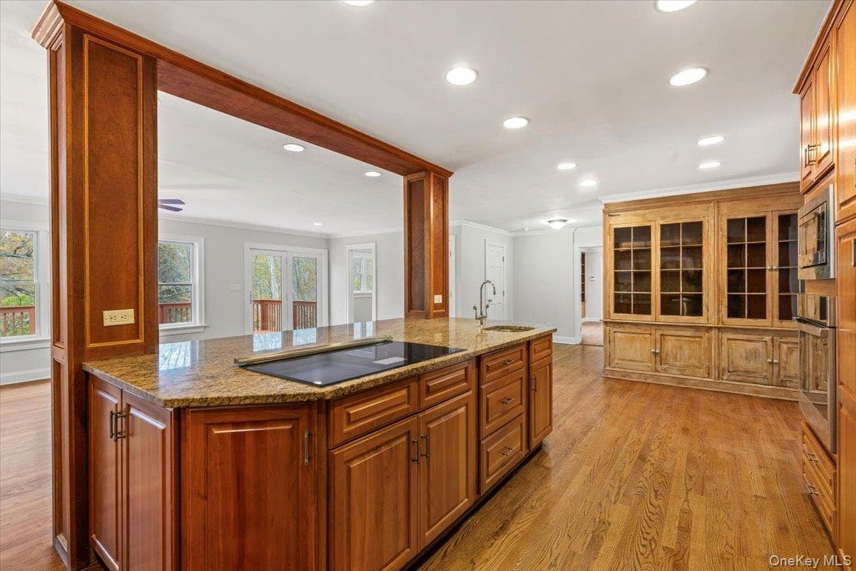 110 Oliver Road thumbnail 15