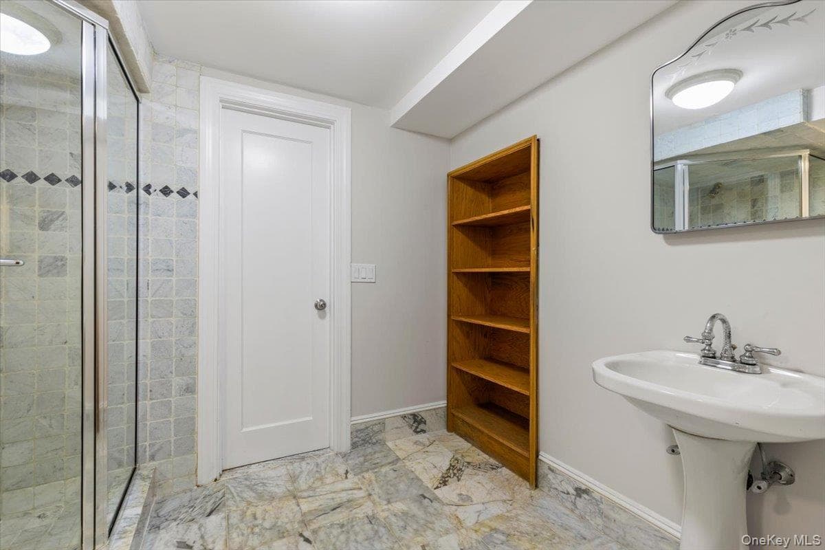 110 Oliver Road thumbnail 32