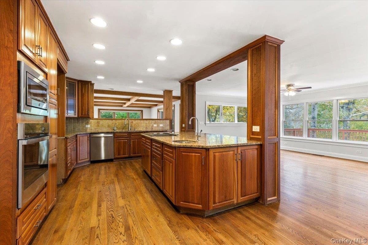 110 Oliver Road thumbnail 16