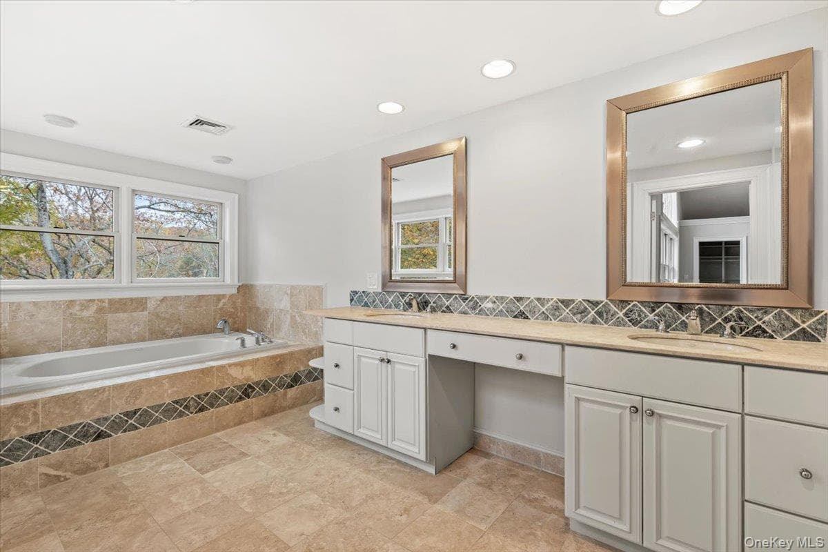 110 Oliver Road thumbnail 22