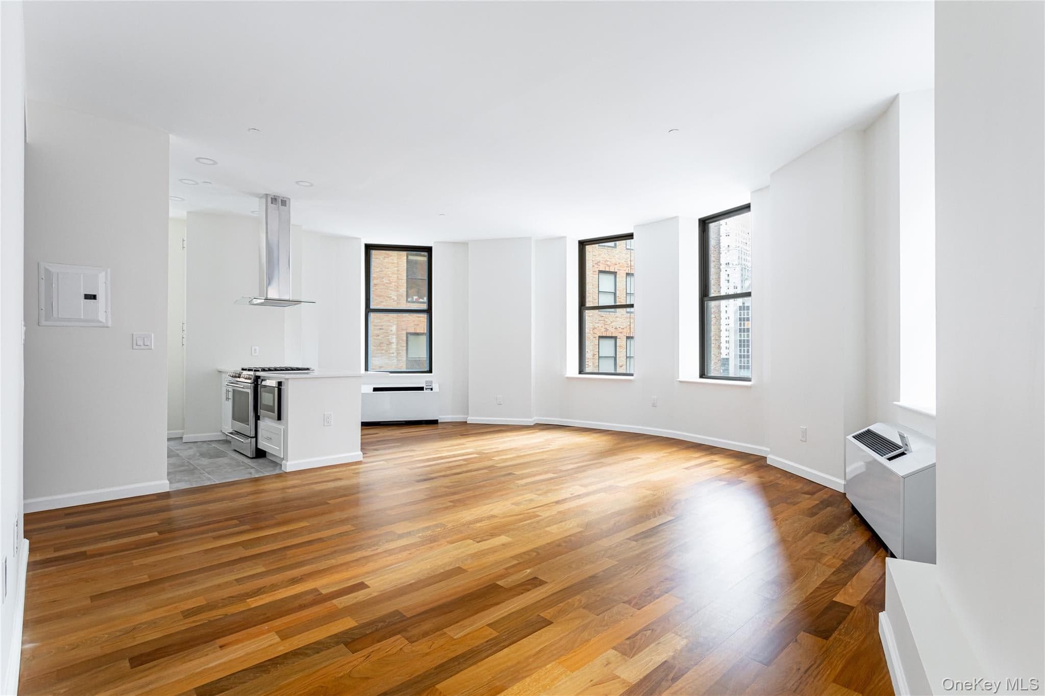 1 Wall Street Court Unit: 605 thumbnail 9