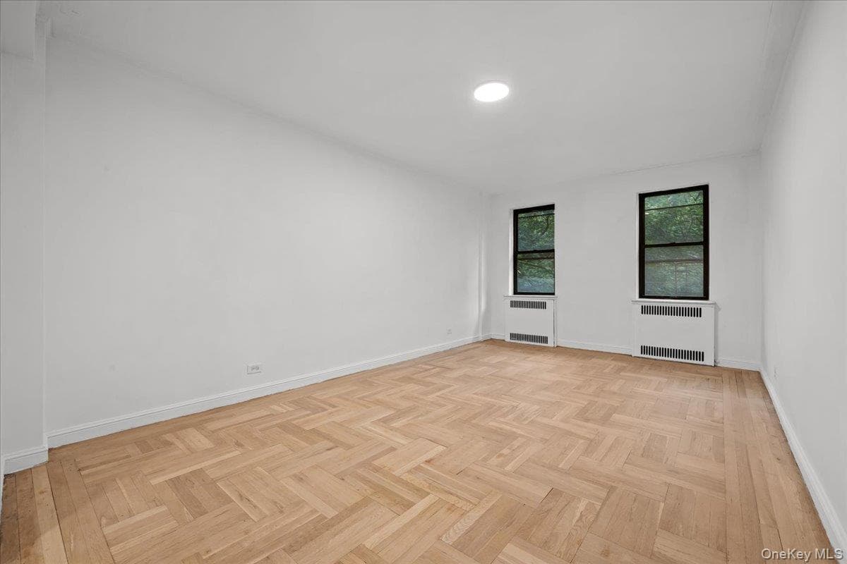 3017 Riverdale Avenue Unit: 5J thumbnail 3